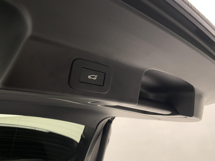 Jaguar F-Pace P250 R-DYNAMIC SE REZERVACE 2.0 Dynamic SE