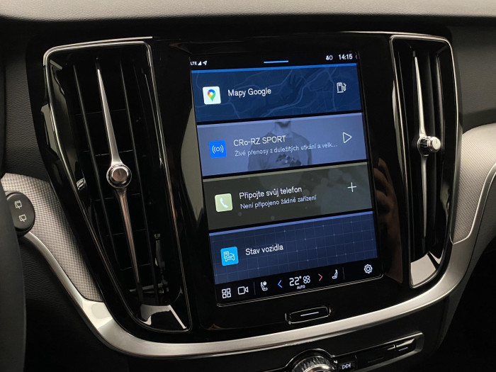 Volvo V60 B4 DARK PLUS AUT 1.maj