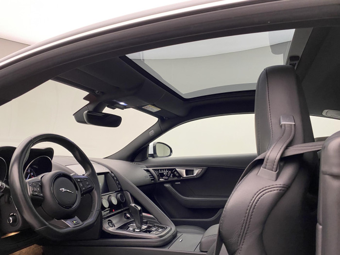 Jaguar F-Type R AWD AUT REZERVACE