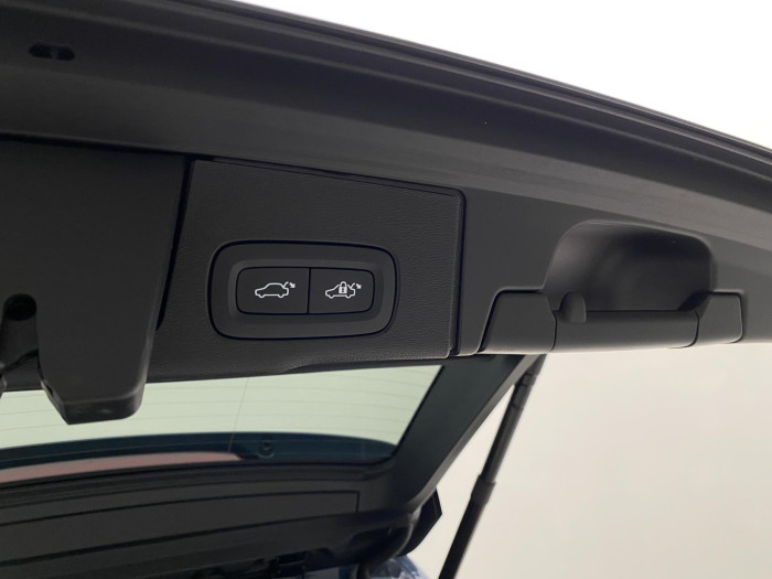 Volvo XC60 B5 AWD DARK PLUS AUT