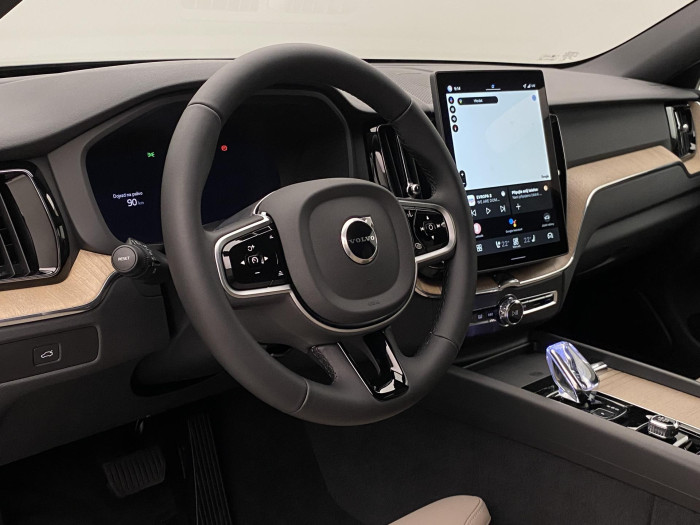 Volvo XC60 B5 AWD AUT DARK PLUS