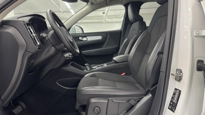 Volvo XC40 T5 TWIN ENGINE REZERVACE