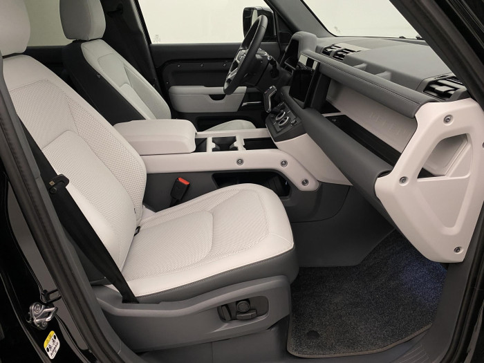 Land Rover Defender 110 D250 X-DYNAMIC SE AWD AUT 3.0 d Dynamic SE