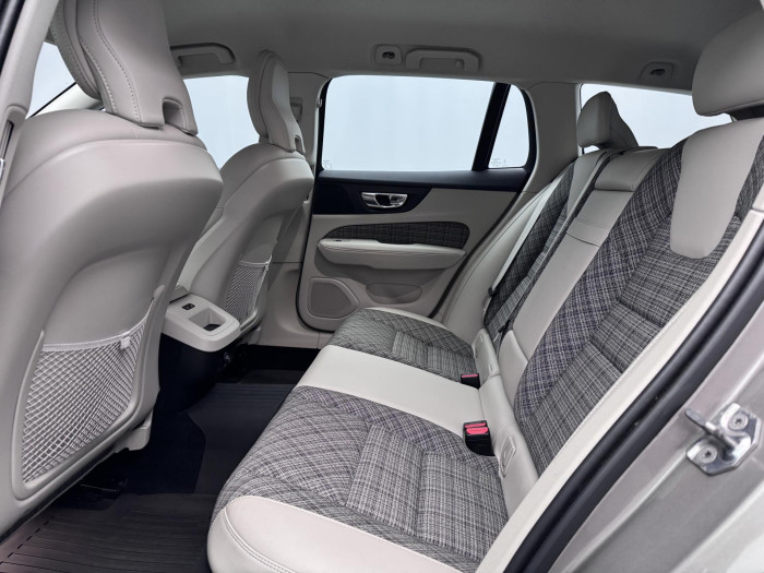 Volvo V60 CC D4 AWD MOMENTUM POLESTAR 2.0 d CC CC Momentum