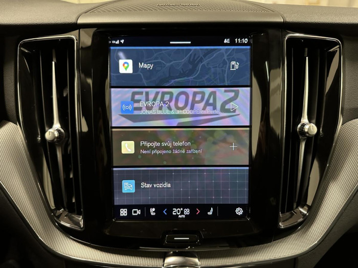 Volvo XC60 B4 AWD PLUS DARK REZERVACE 2.0 Plus