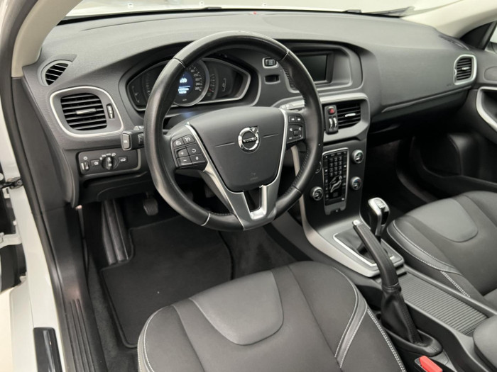 Volvo V40 T3 MOMENTUM 2.0 Momentum