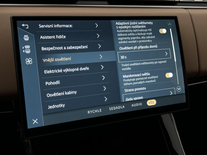 Land Rover Range Rover Sport D300 DYNAMIC SE REZERVACE 3.0 d Dynamic SE