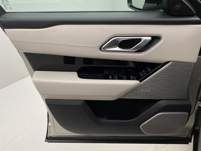 Land Rover Range Rover Velar D275 R-DYNAMIC AWD REZERVACE 3.0 d Dynamic