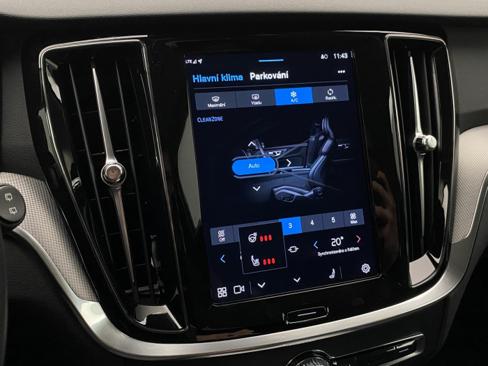 Volvo V60 B4 R-DESIGN AUT CZ
