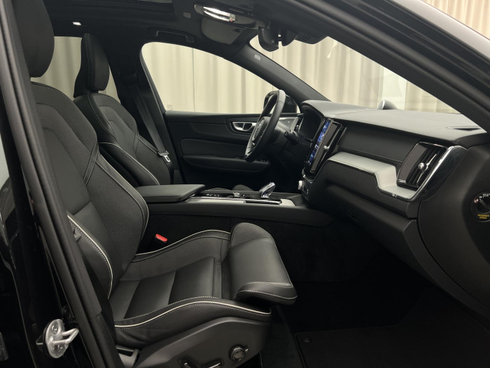 Volvo XC60 B5 AWD ULTRA BLACK EDITION AUT 2.0 Edition