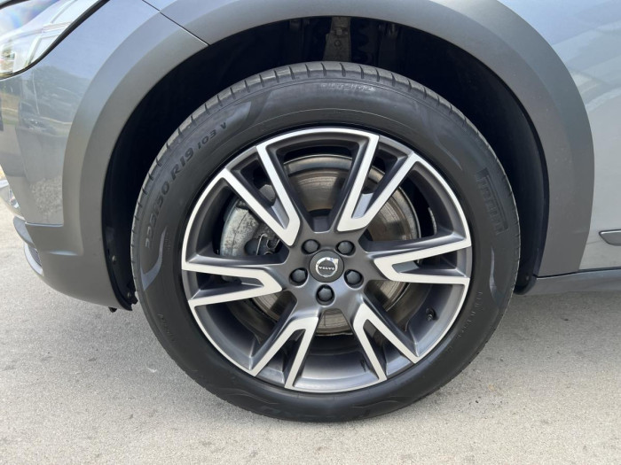 Volvo V90 CROSS COUNTRY D4 AWD Aut 1.maj 2.0 d