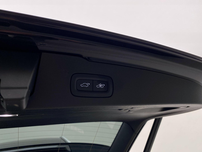 Volvo V60 T6 AWD RECHARGE CORE AUT