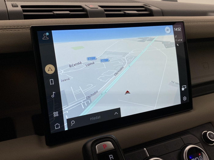 Land Rover Defender D250 AWD SE AUT CZ 3.0 d SE