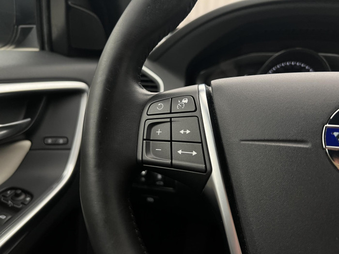 Volvo XC60 D4 AWD MOMENTUM AUT 2.4 d Momentum