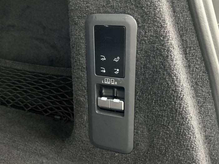 Land Rover Range Rover Sport P550e AUTOBIOGRAPHY REZERVACE