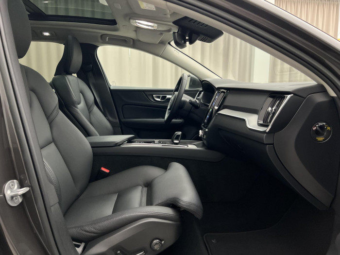 Volvo V60 B4 PLUS BRIGHT AUT 1.maj.