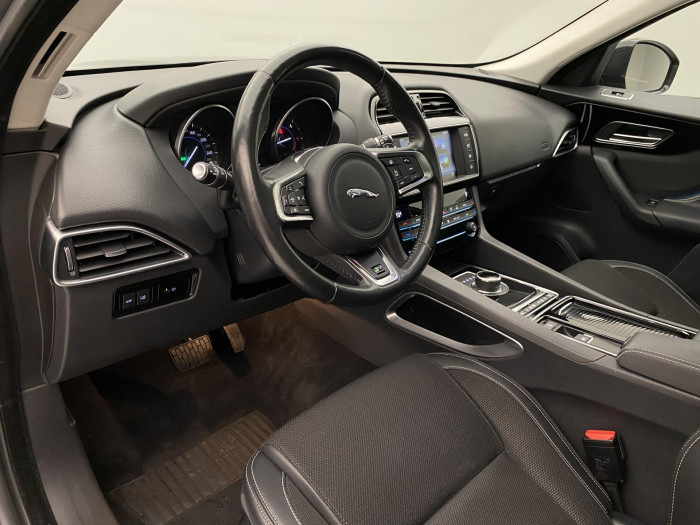 Jaguar F-Pace 20d R-SPORT AWD REZERVACE 2.0 d Sport