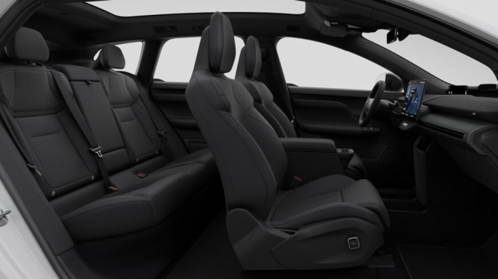 Volvo EX60 PURE ELECTRIC PLUS P6 RWD