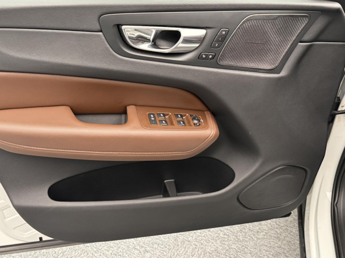 Volvo XC60 D5 AWD INSCRIPTION AUT CZ 2.0 d