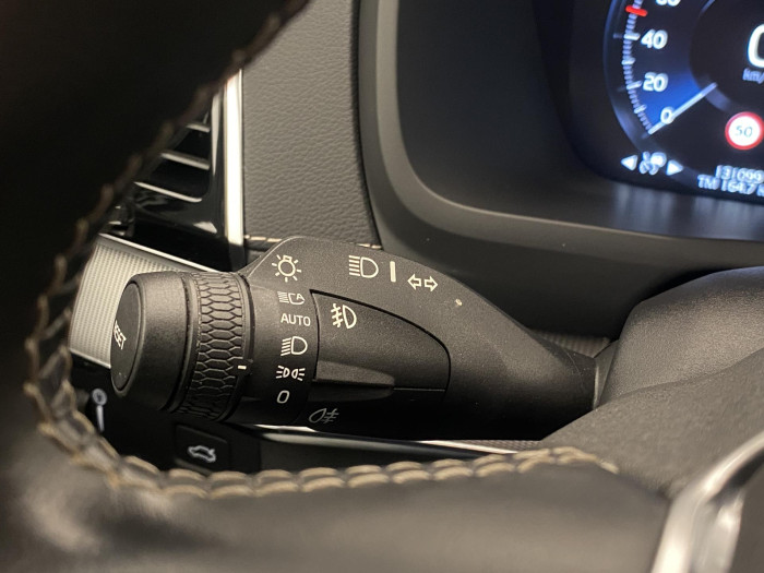 Volvo XC90 B5 AWD R-DESIGN AUT CZ