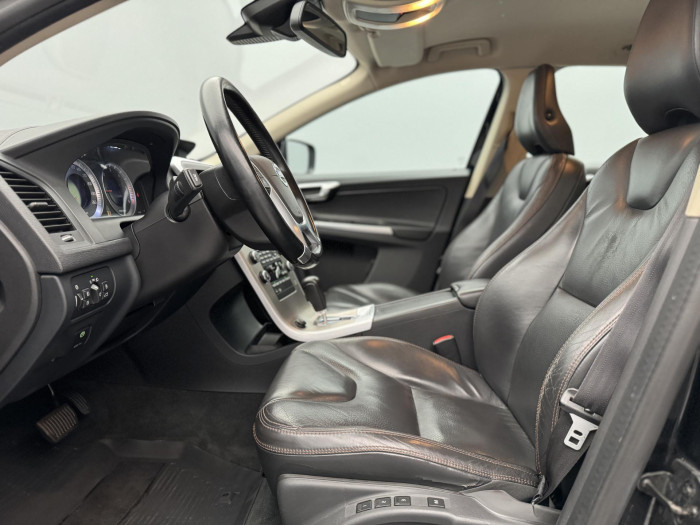 Volvo XC60 SUMMUM AUT CZ 1.maj 2.4 Summum