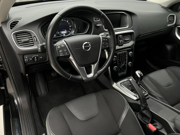 Volvo V40 D4 MOMENTUM AUT 2.0 d Momentum