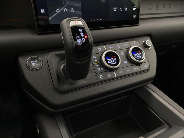 Land Rover Defender 110 D300 X-DYNAMIC HSE AWD AUT 3.0 d Dynamic