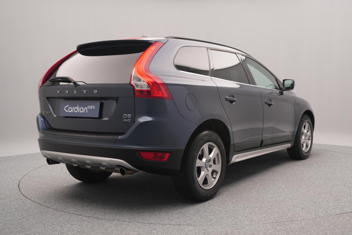 Volvo XC60 D5 AWD MOMENTUM AUT CZ 2.4 d Momentum