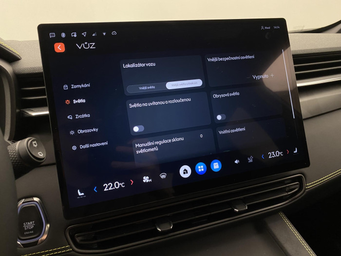 Lynk & Co 01 01 CORE PHEV