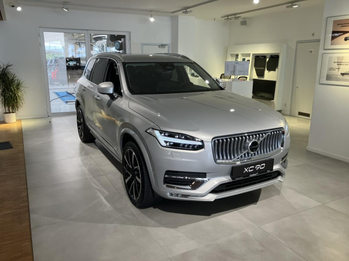 Volvo XC90 B5 AWD AUT BRIGHT PLUS 7-míst