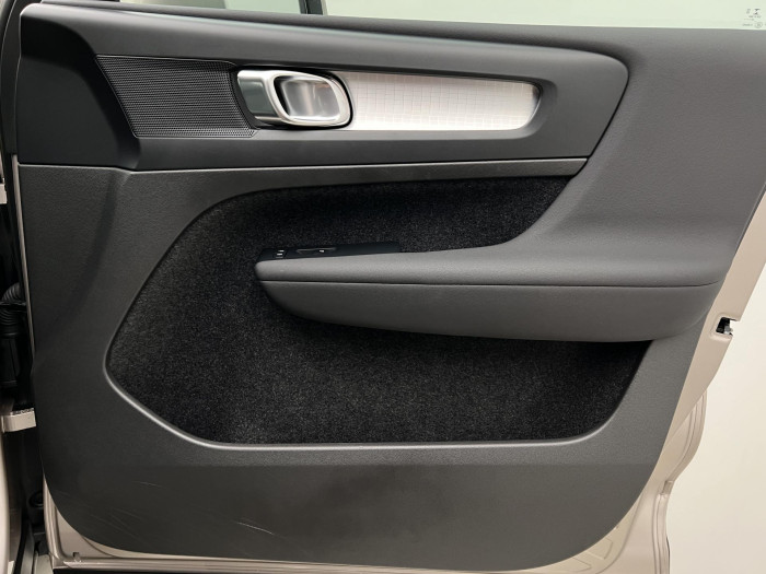 Volvo XC40 B4 AWD CORE AUT