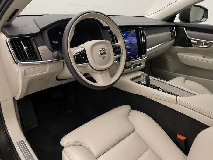 Volvo V90 CC B4 AWD PLUS AUT REZERVACE