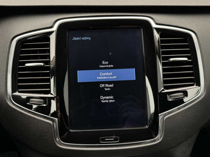 Volvo XC90 D5 AWD INSCRIPTION AUT CZ 2.0 d