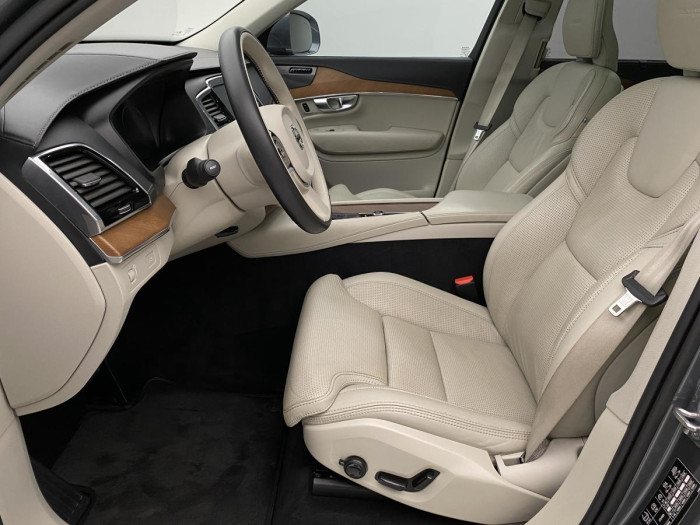 Volvo XC90 D5 AWD INSCRIPTION REZERVACE 2.0 d