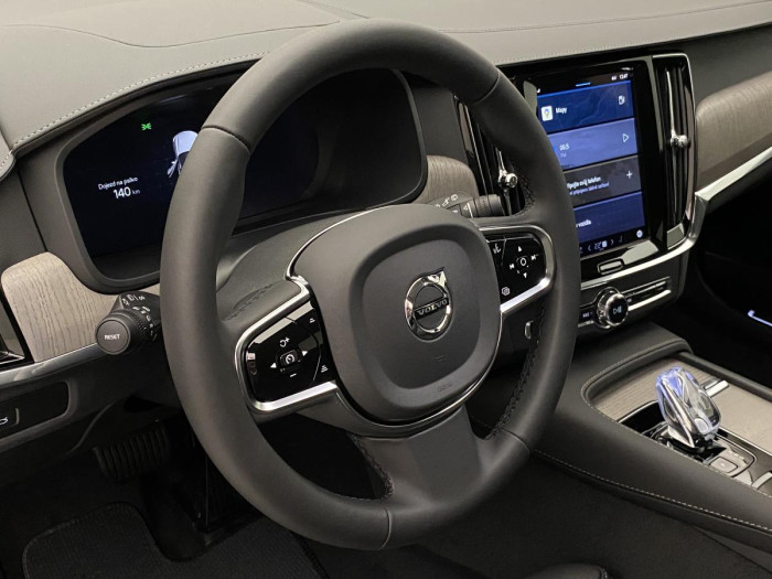 Volvo V90 B4 AWD AUT CROSS COUNTRY PLUS 2.0 Plus