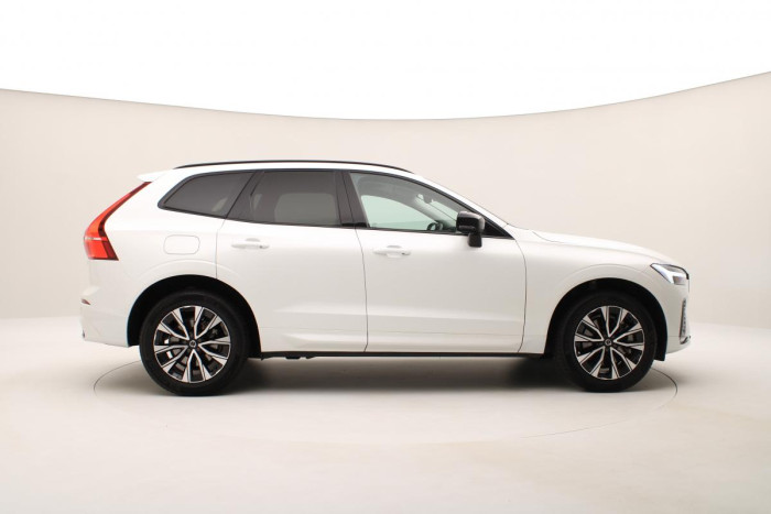 Volvo XC60 B5 AWD PLUS DARK CZ REZERVACE
