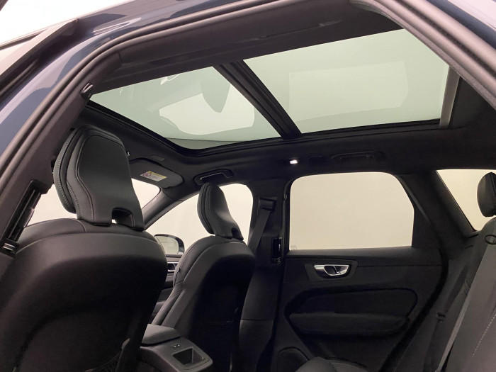 Volvo XC60 B5 AWD AUT PLUS BLACK EDITION