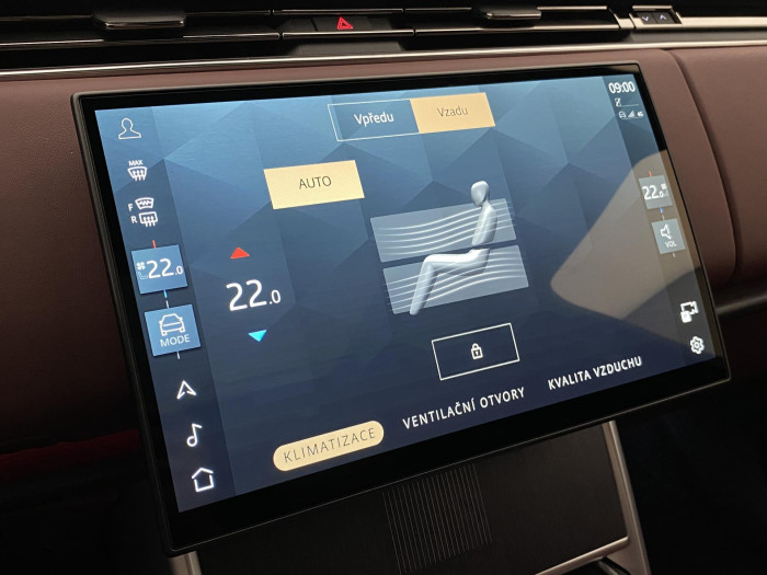 Land Rover Range Rover P550e AUTOBIOGRAPHY