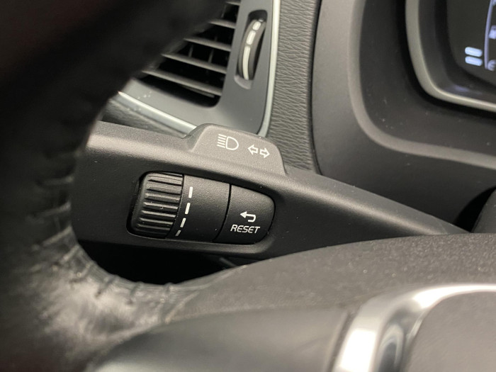 Volvo V40 D3 MOMENTUM AUT 2.0 d Momentum