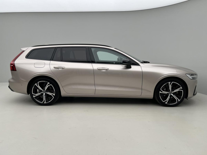 Volvo V60 B4 DARK PLUS AUT 1.maj.