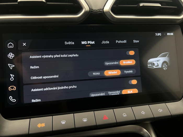 MG ZS 1.5 EXCLUSIVE HYBRID+ AUT CZ 1.5 Exclusive