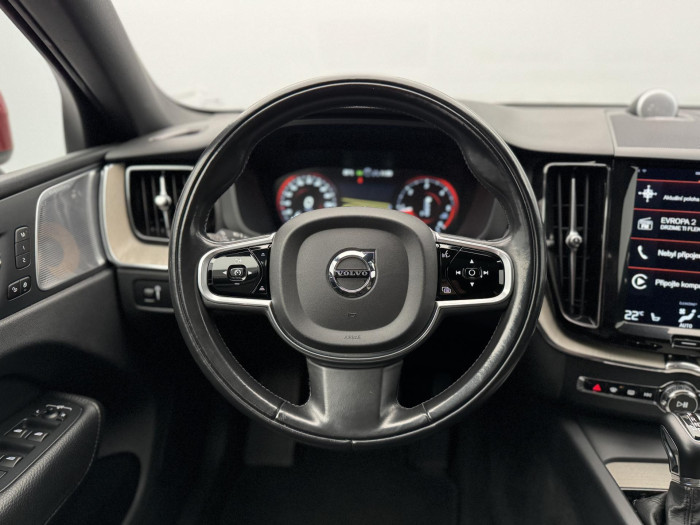 Volvo XC60 D4 AWD INSCRIPTION REZERVACE 2.0 d