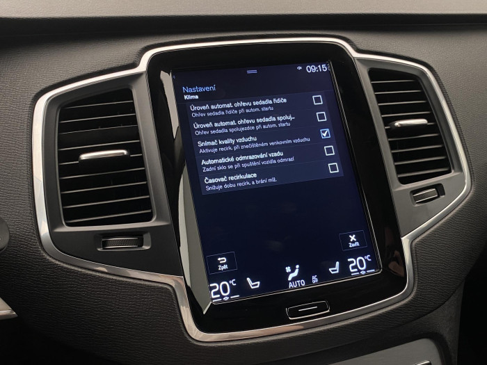 Volvo XC90 D5 AWD MOMENTUM AUT CZ 7míst 2.0 d Momentum