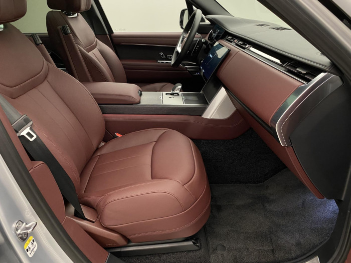 Land Rover Range Rover P550e AUTOBIOGRAPHY