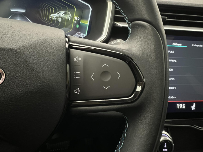 Lynk & Co 01 PHEV DCT AUT