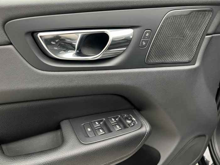 Volvo XC60 D4 AWD MOMENTUM AUT 2.0 d Momentum