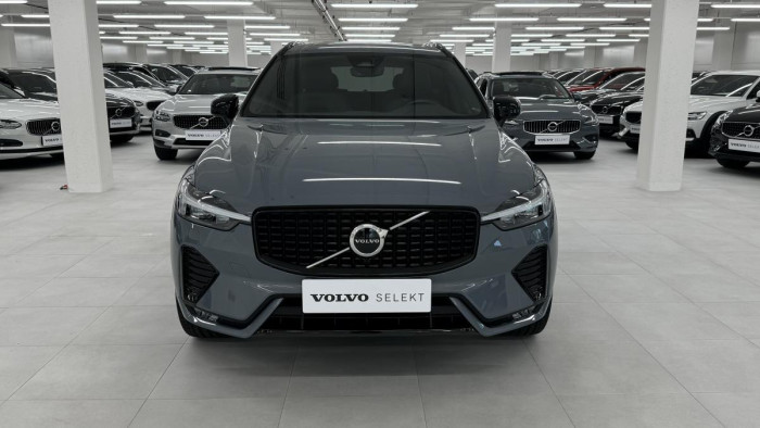 Volvo XC60 B4 AWD PLUS DARK AUT