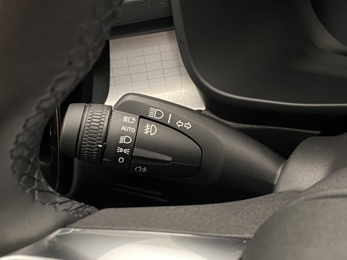 Volvo XC40 B3 CORE AUT CZ 1.maj