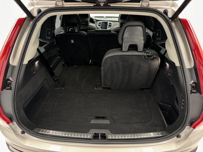 Volvo XC90 T8 AWD RECHARGE ULTIMATE DARK