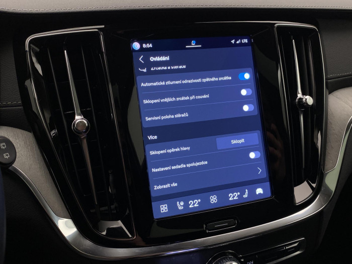 Volvo V60 T8 AWD PLUG-IN BRIGHT ULTRA CZ